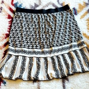 Black and white pattern skirt